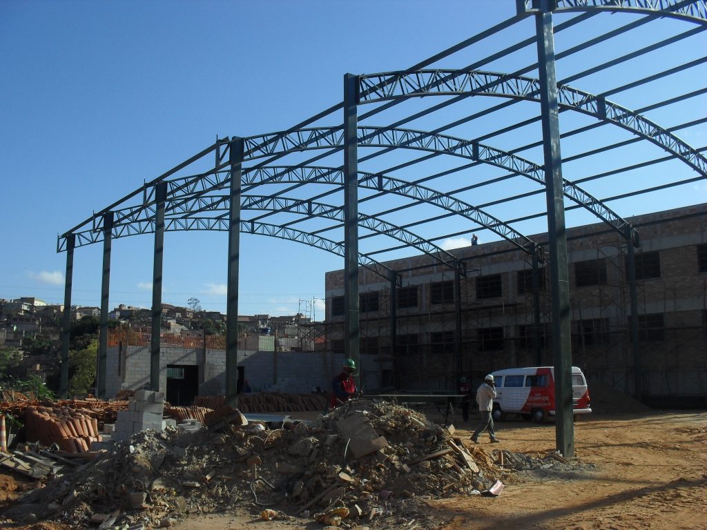 Fabriaço Fabricação de Estruturas Metálicas e Serralheria em Geral